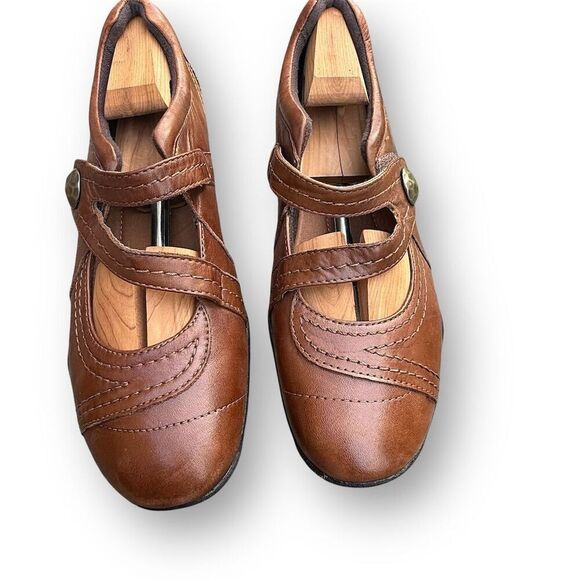 Clarks Women's Mary Jane Flats Brown Leather Size 9W Cushioned Insole Casual - Picture 3 of 13